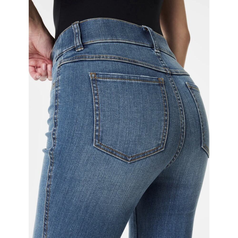 SPANX SpanxShape EveryWear Vintage Indigo Flare Pull-on Jeans #20456R-Sz LARGE - Picture 9 of 15